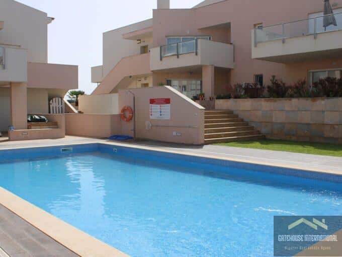 2 slaapkamer appartement in een condominium met zwembad in Burgau Algarve111