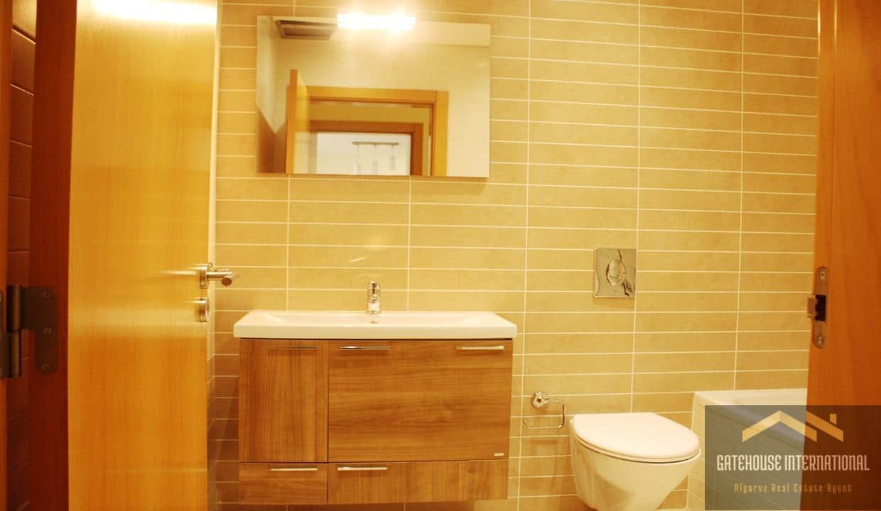 2 Bed Apartment In A Condominium With Swimming Pool In Burgau Algarve988
