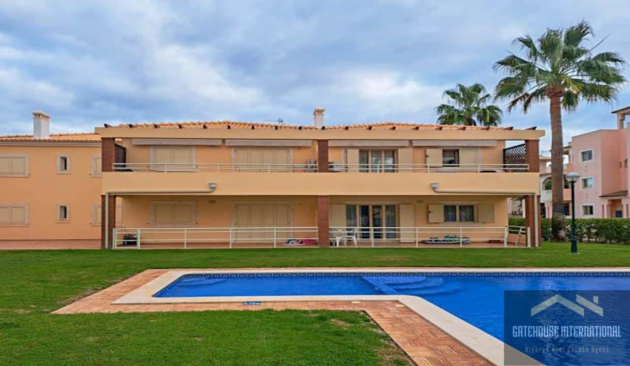 2 Bed Golf Apartment In Vilamoura Algarve 43