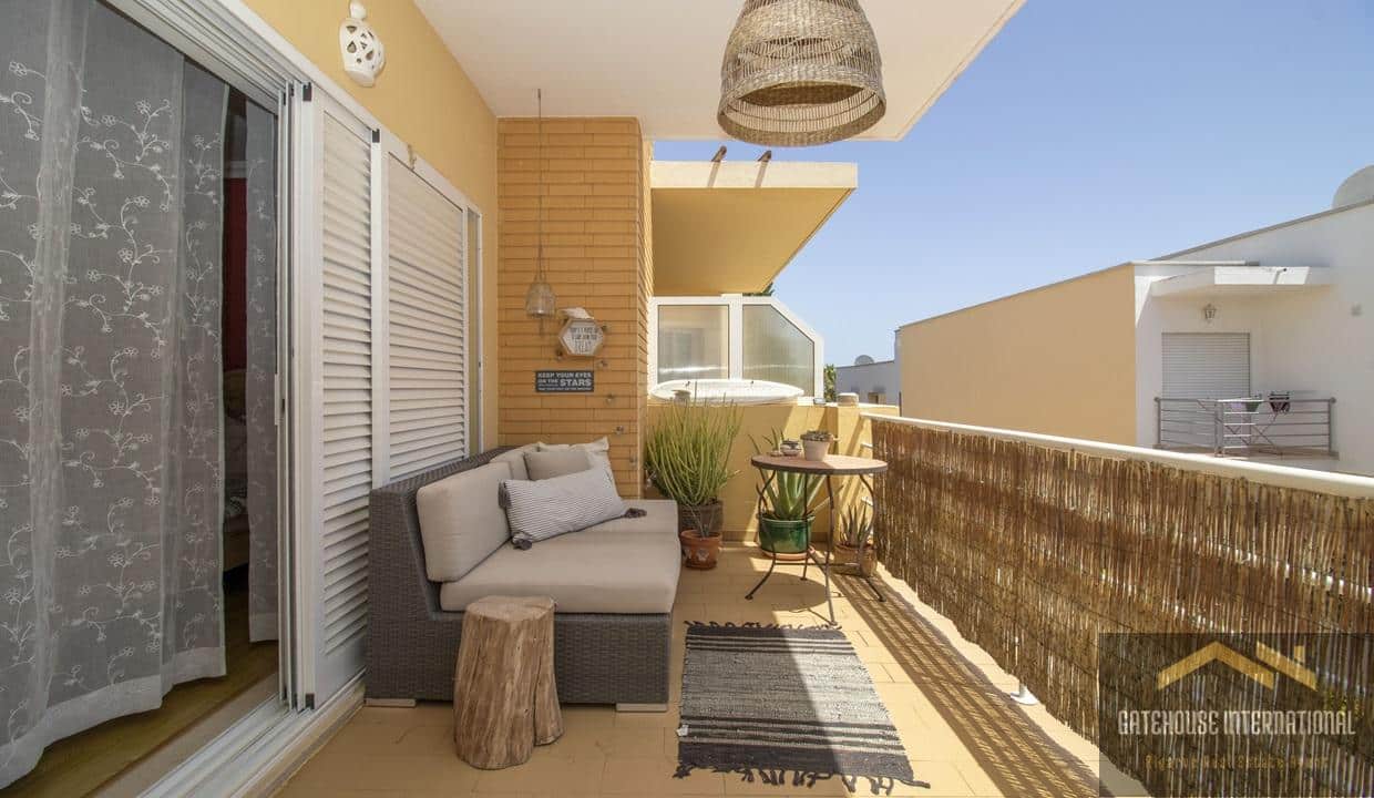 3 Bed Townhouse In Porches Algarve3