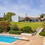 4 Bed Villa With Pool In Lagoa Algarve