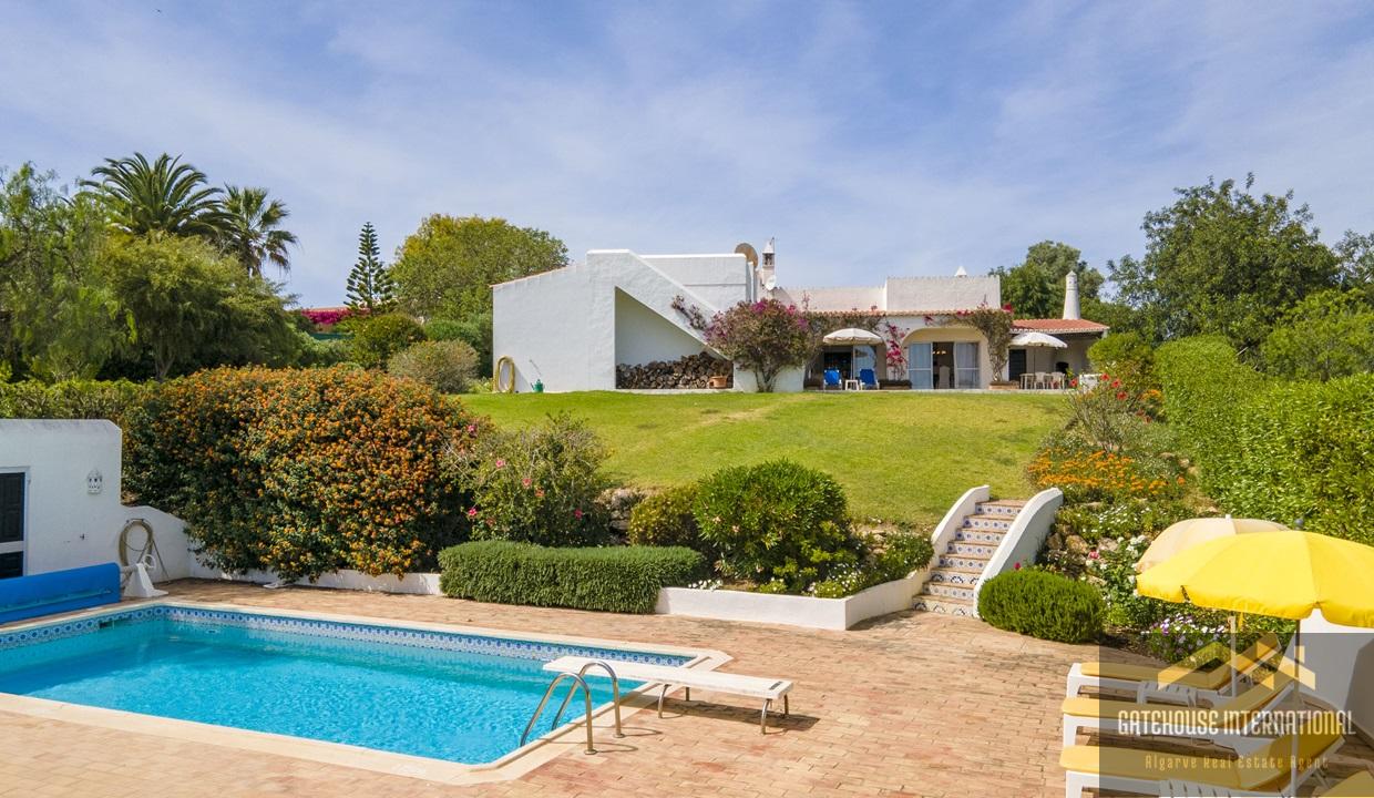 4 Bed Villa With Pool In Lagoa Algarve