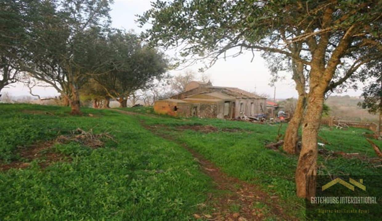 4.3 Hectares With 2 Ruins Allowing To Build 2 Villas In West Algarve09