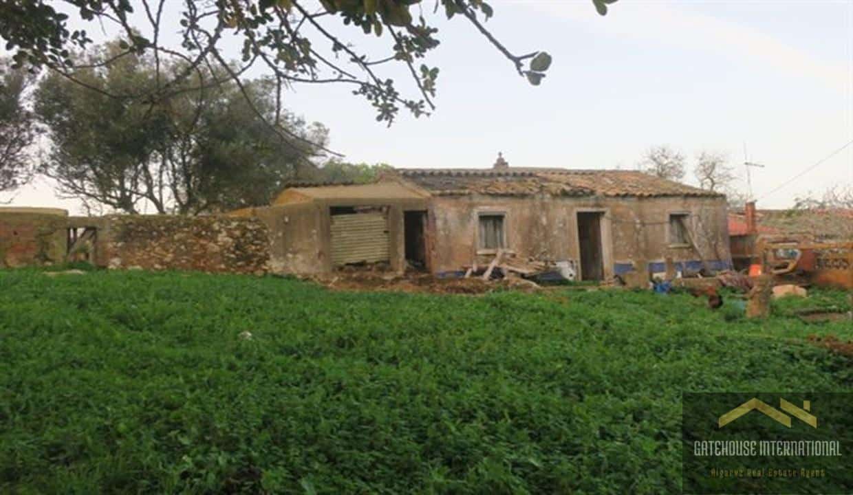4.3 Hectares With 2 Ruins Allowing To Build 2 Villas In West Algarve99