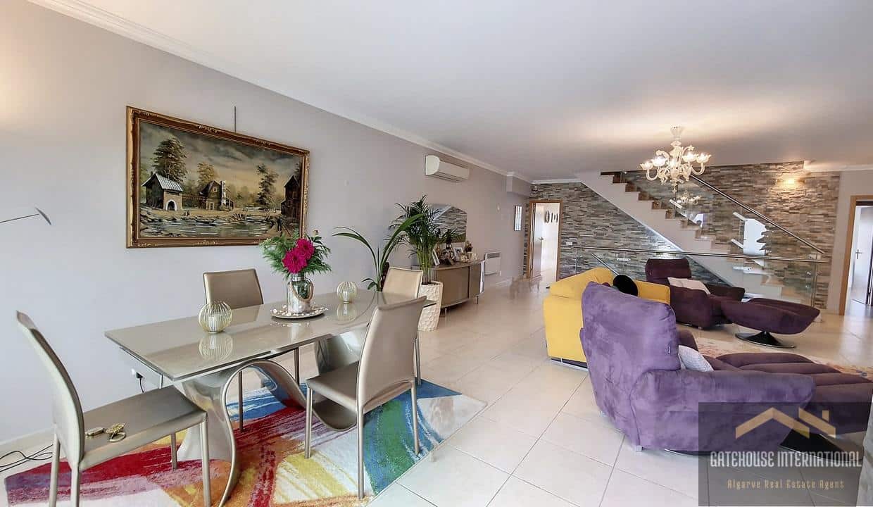 5 Bed Linked Villa In Albufeira Algarve For Sale 0