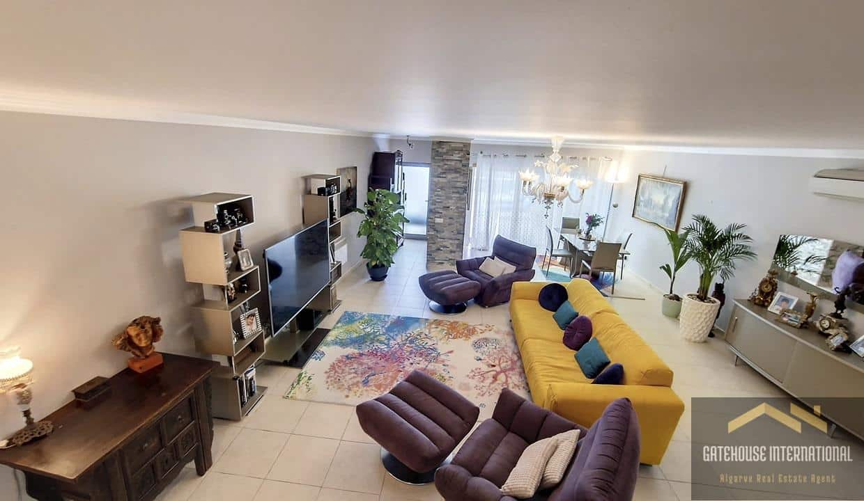 5 Bed Linked Villa In Albufeira Algarve For Sale 9