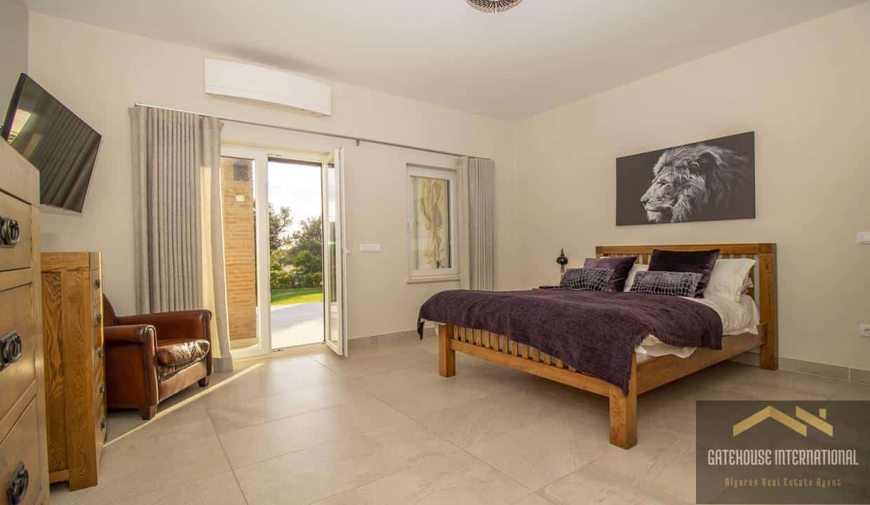 5 Bed Villa With Guest Annexe In Lagoa Algarve 8