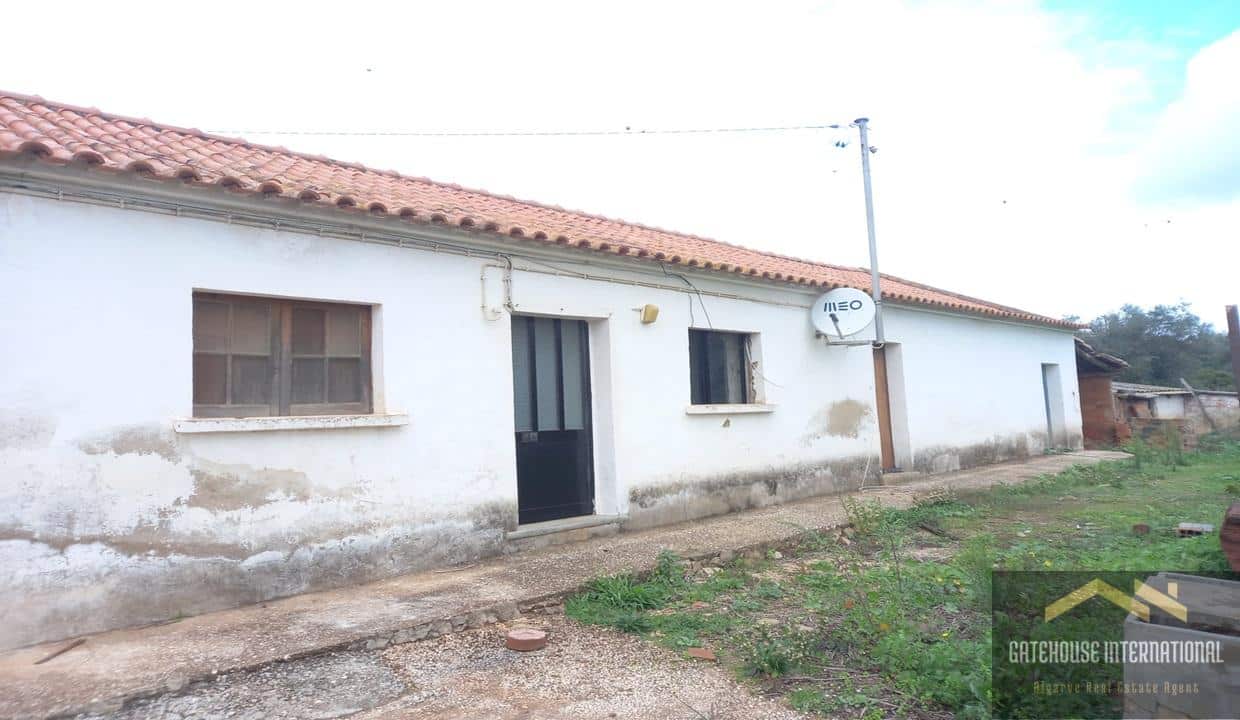 Algarve Farm & Outbuildings For Renovation In Mexilhoeira Grande Portimao 1