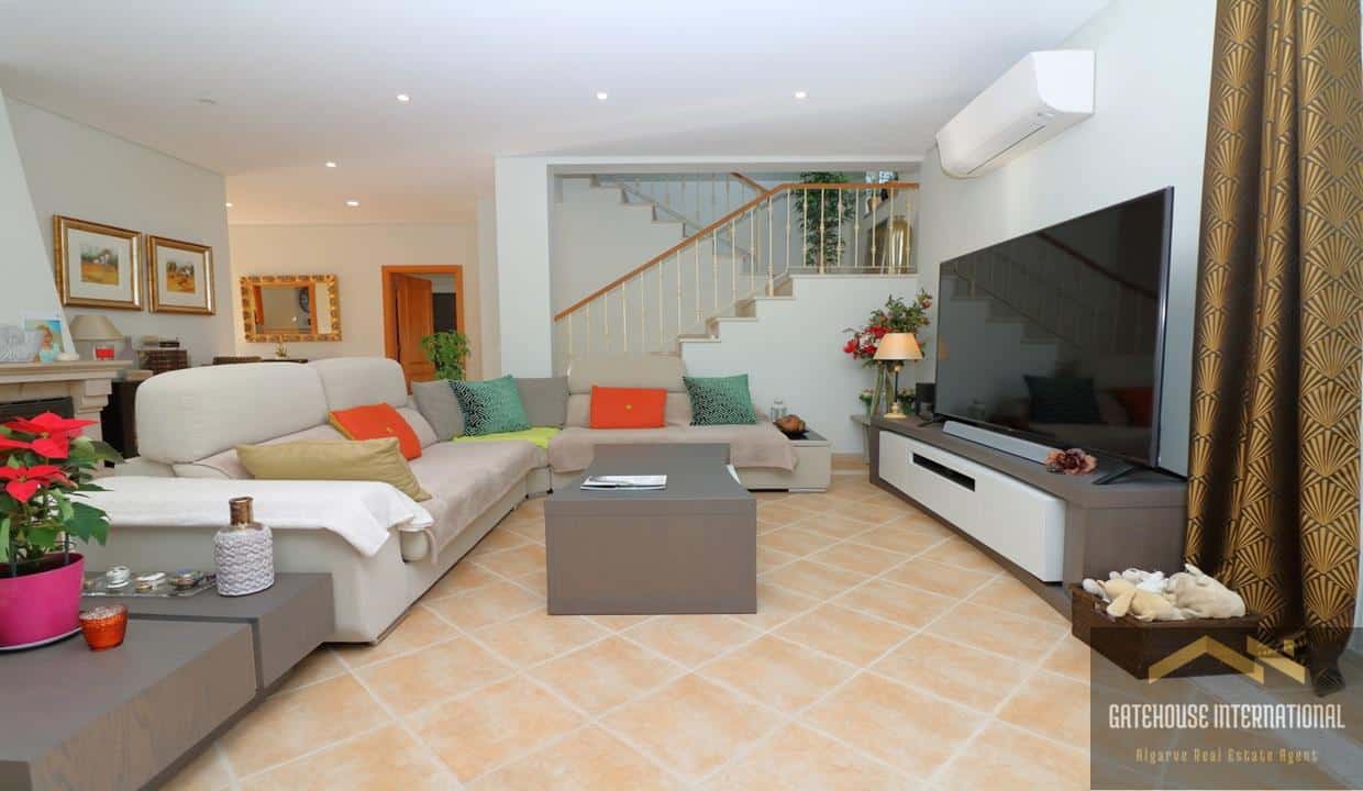 Private 4 Bed Detached Villa With Views In Vilamoura Algarve 00