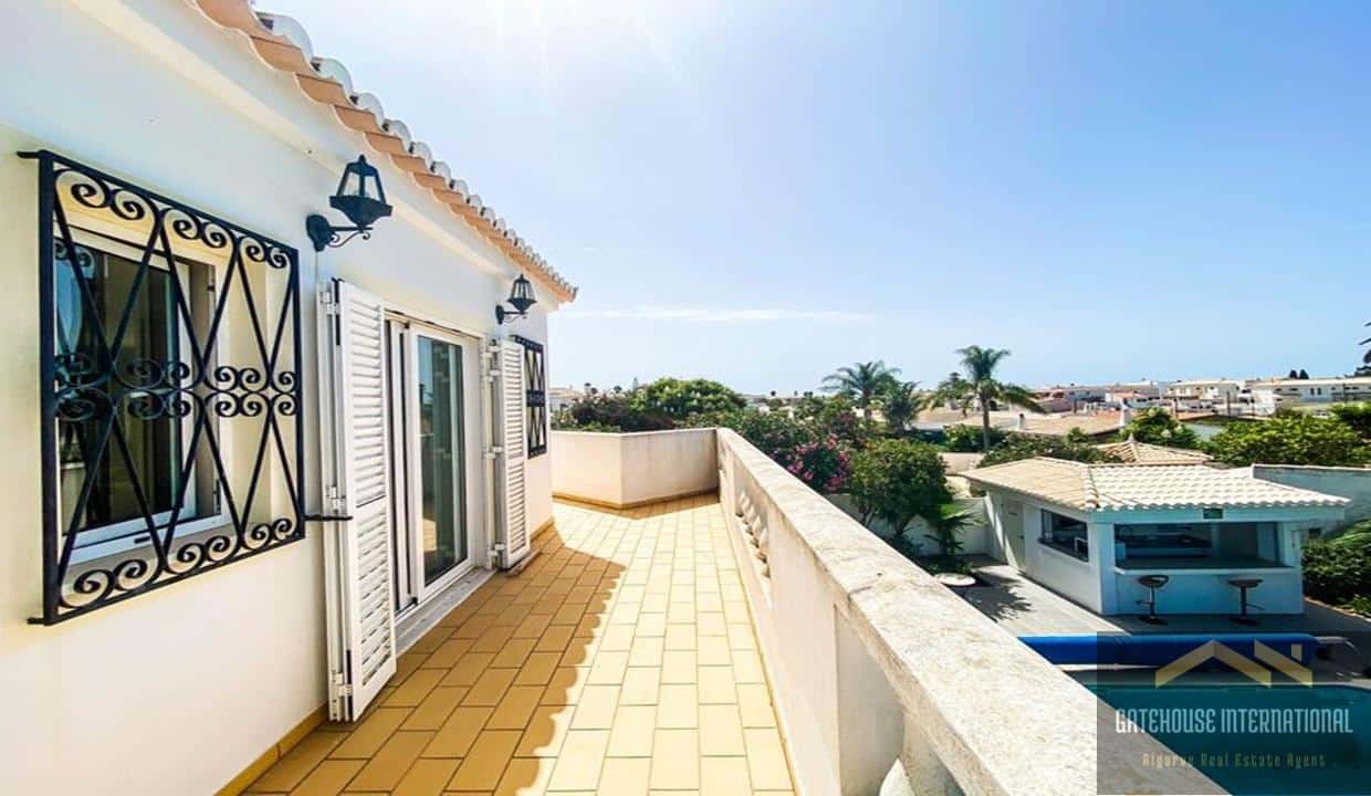 4 Bed Villa With Pool In Praia da Luz Algarve88