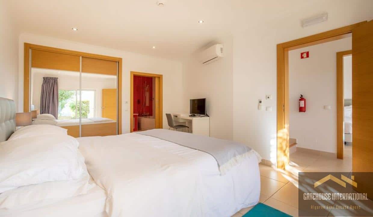 Sea View 2 Bed House In Salema Algarve32