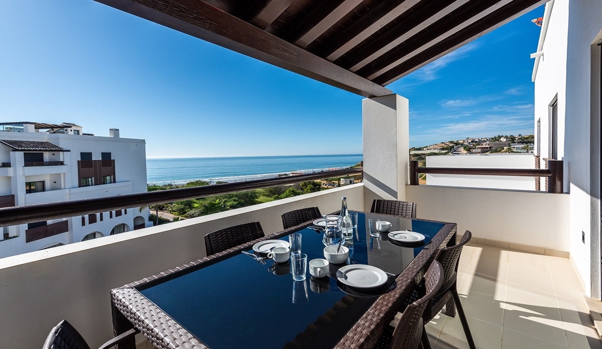 Sea View 2 Bed Luxury Apartment In Porto do Mos Lagos Algarve 2