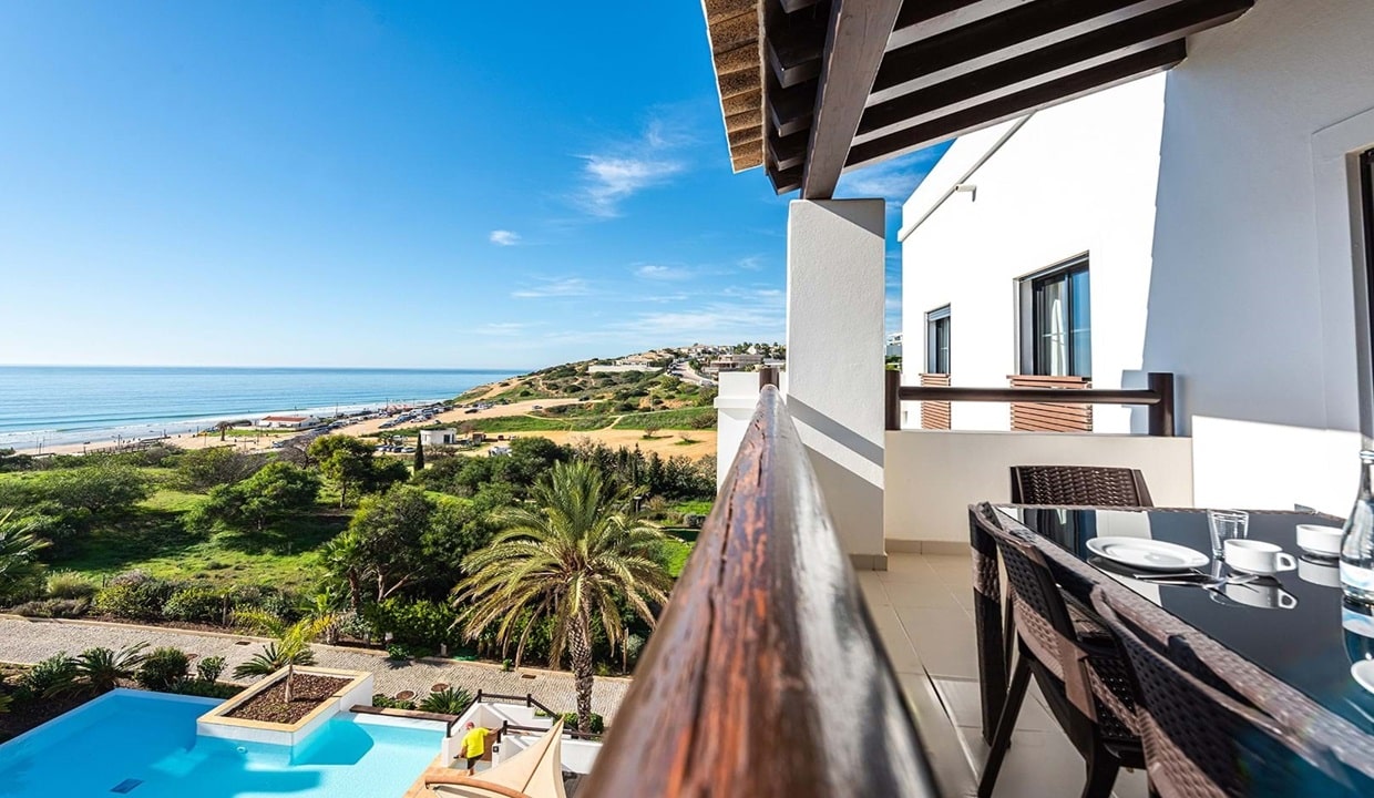 Sea View 2 Bed Luxury Apartment In Porto do Mos Lagos Algarve