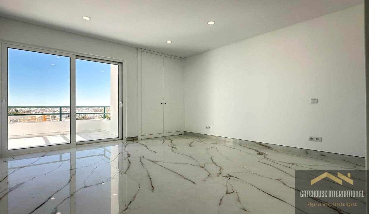 Top Floor Sea View Apartment In Vilamoura Algarve999