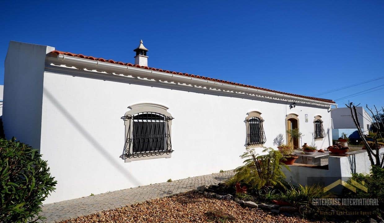 Traditional 4 Bed Villa In Corotelo Sao Bras de Alportel Algarve32
