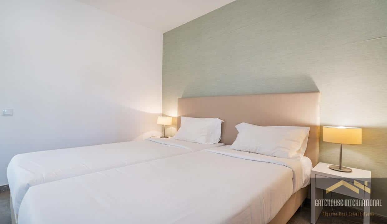 1 Bed Apartment For Sale In Portimao Algarve 00