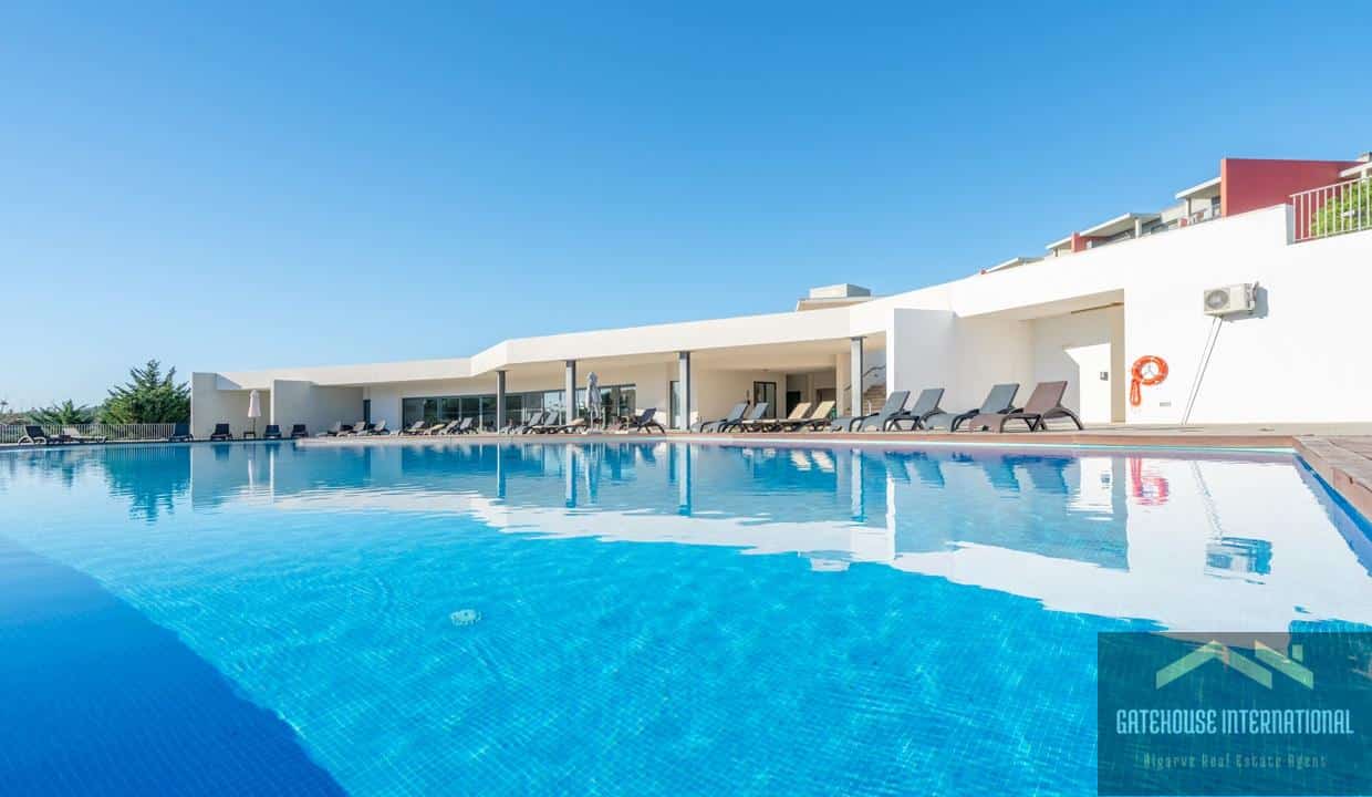 1 Bed Apartment For Sale In Portimao Algarve 65