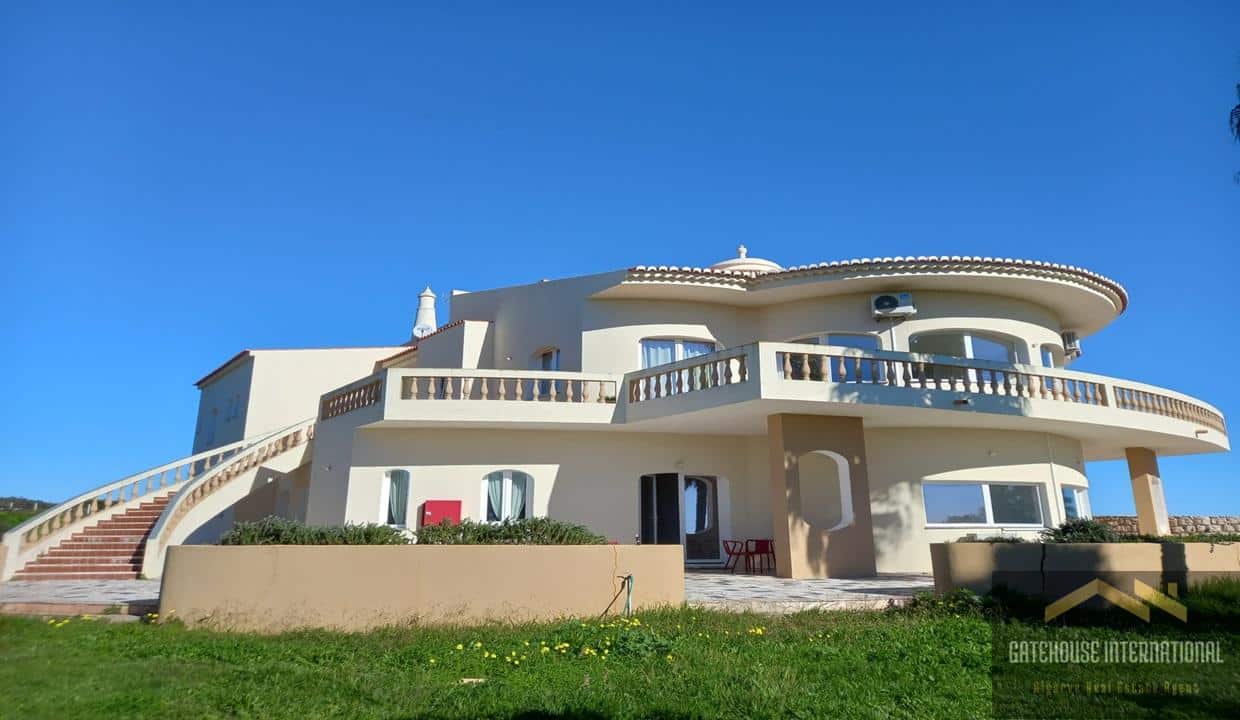 17 Bedroom Guest House In Lagos Algarve1