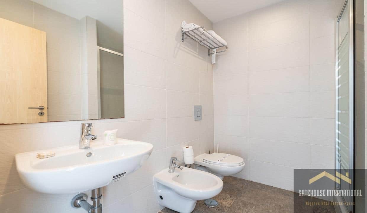 2 Bed Apartment For Sale In Portimao Algarve 44