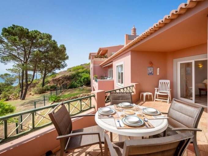 Apartment mit 2 Schlafzimmern direkt am Meer in Praia da Luz, Algarve