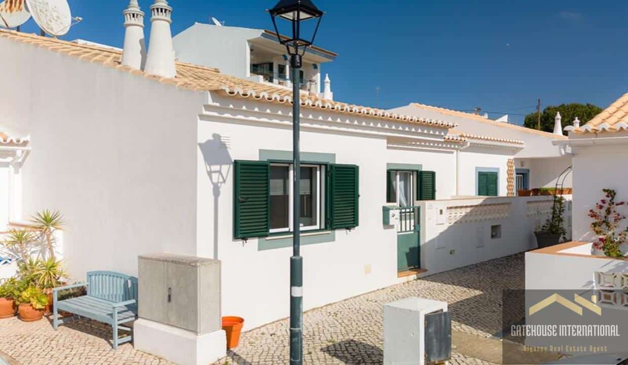 2 Bed Single Storey House In Espiche Luz Algarve21