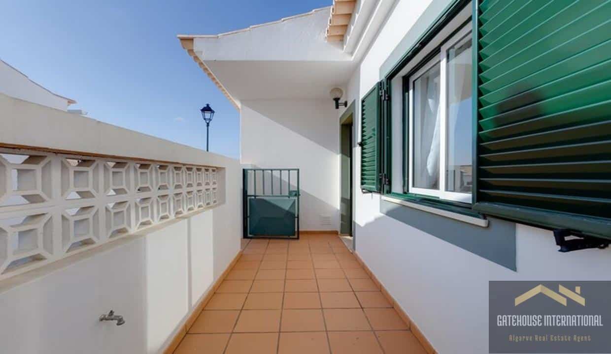 2 Bed Single Storey House In Espiche Luz Algarve23