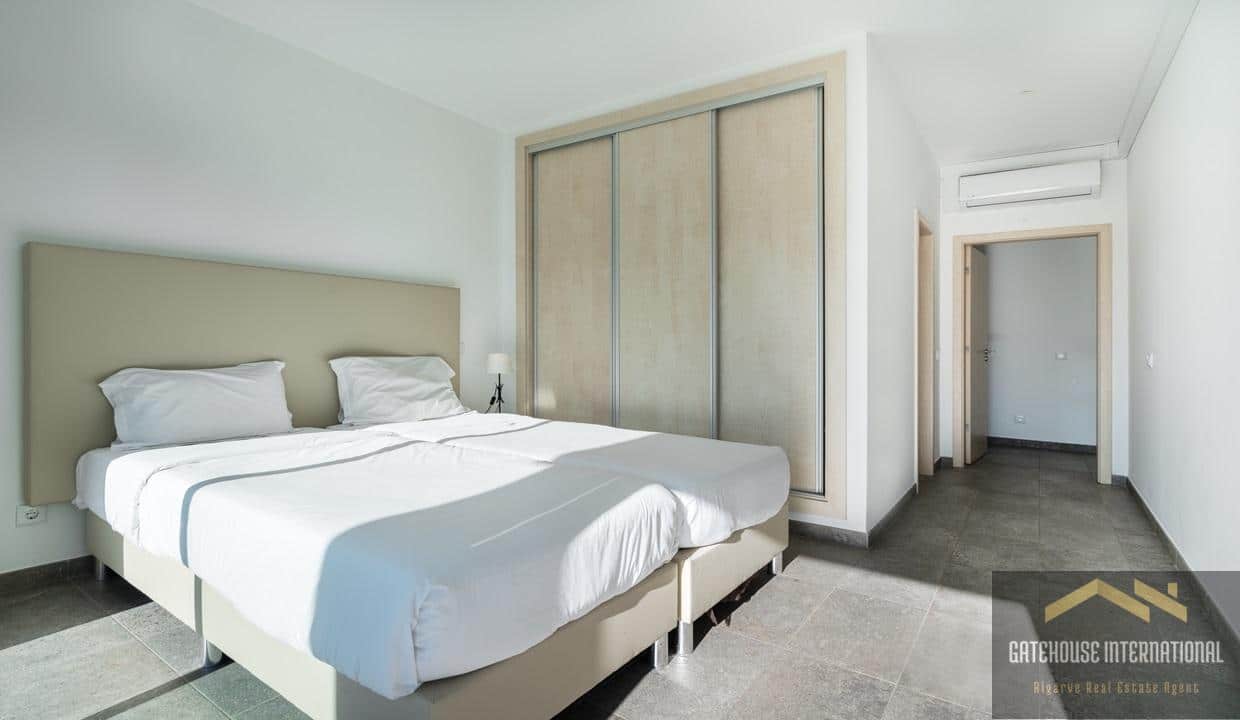 3 Bed Apartment For Sale In Portimao Algarve14