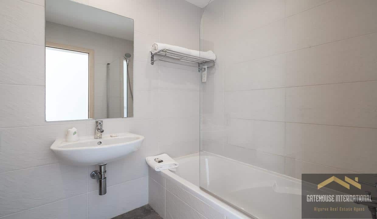 3 Bed Apartment For Sale In Portimao Algarve15
