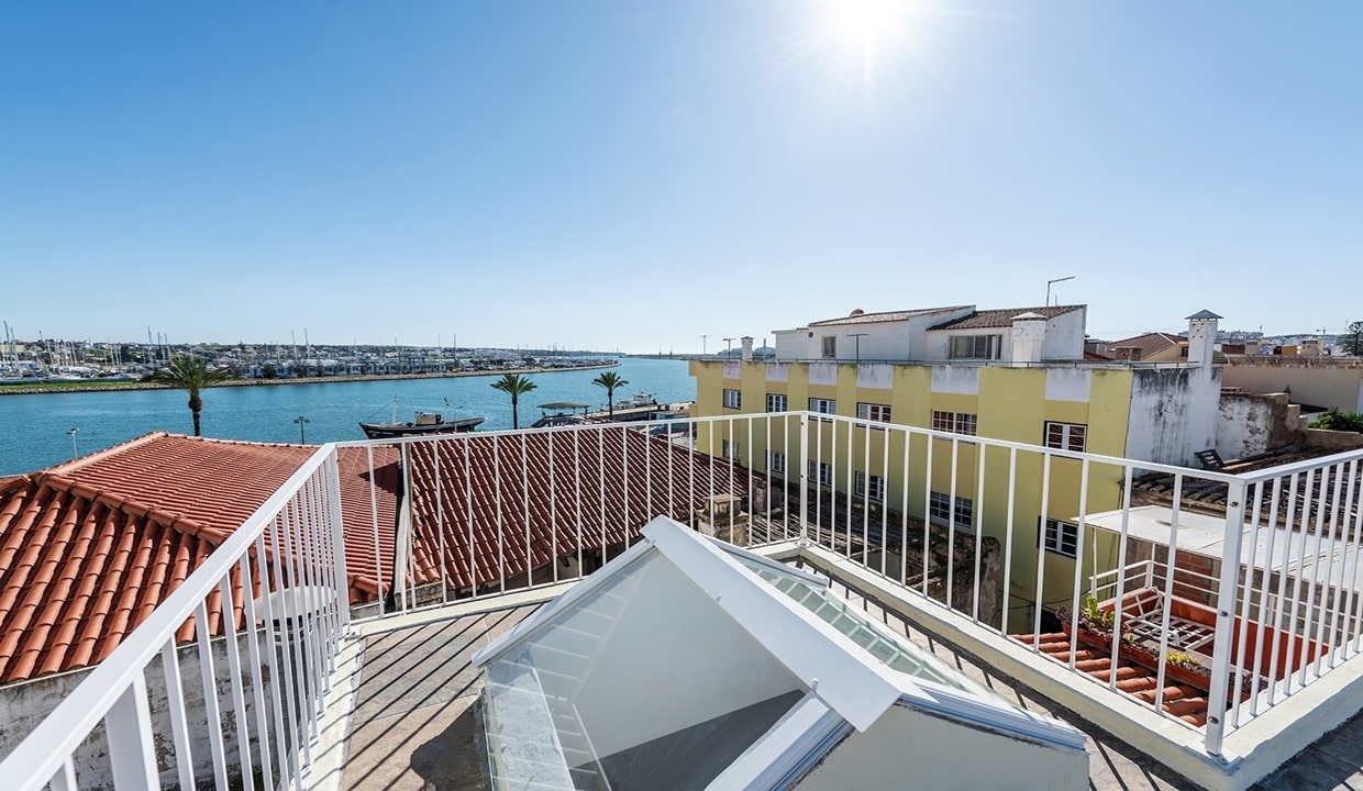 4 Bed House Split Into 3 Apartments In Portimao Algarve 21