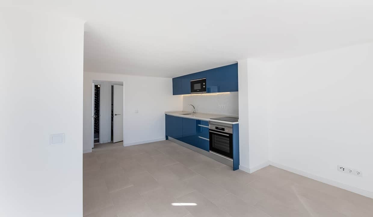 4 Bed House Split Into 3 Apartments In Portimao Algarve 8