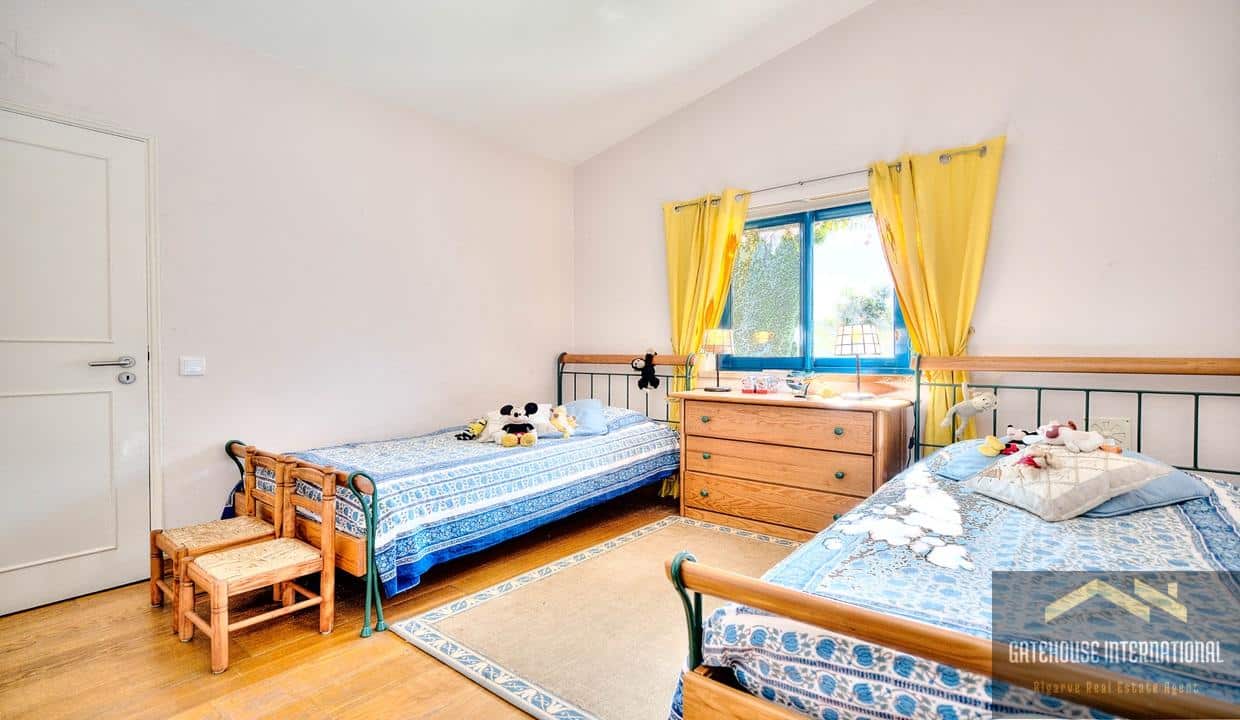 4 Bed Single Storey Villa For Sale In Loule Algarve 32