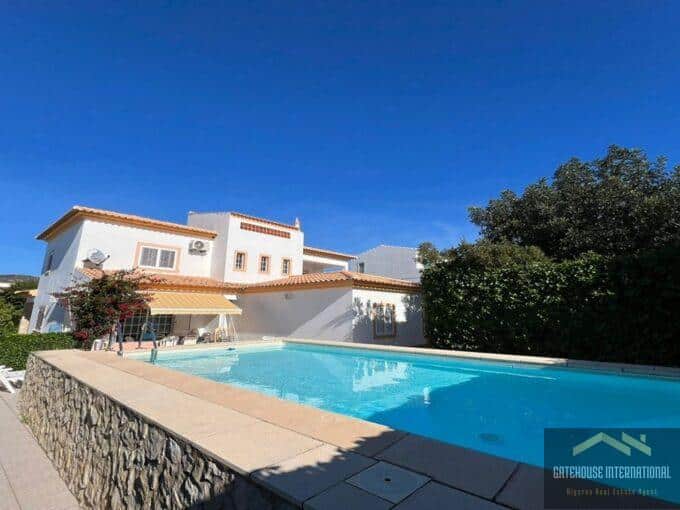 4-Schlafzimmer-Villa zum Verkauf in Moncarapacho Algarve 44