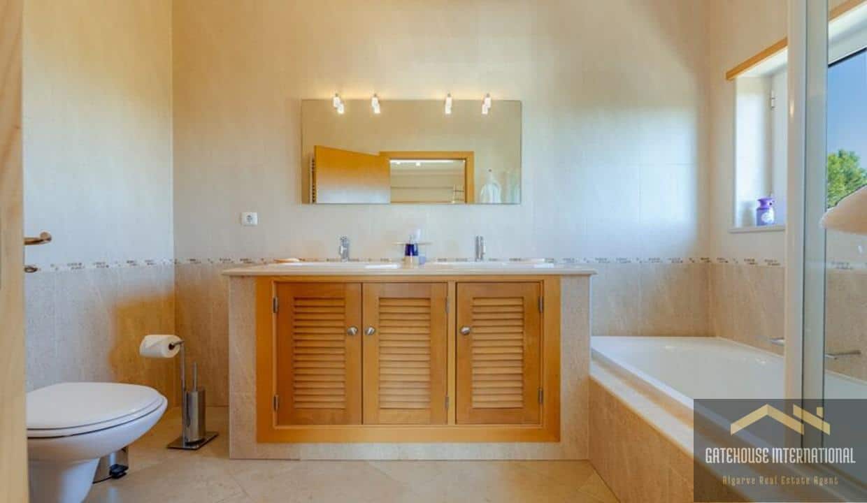 4 Bed Villa For Sale In Praia da Luz Algarve22