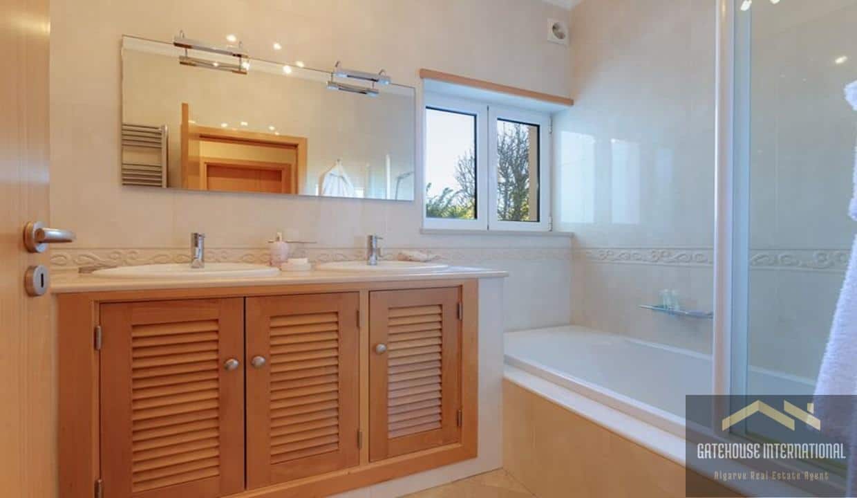 4 Bed Villa For Sale In Praia da Luz Algarve43