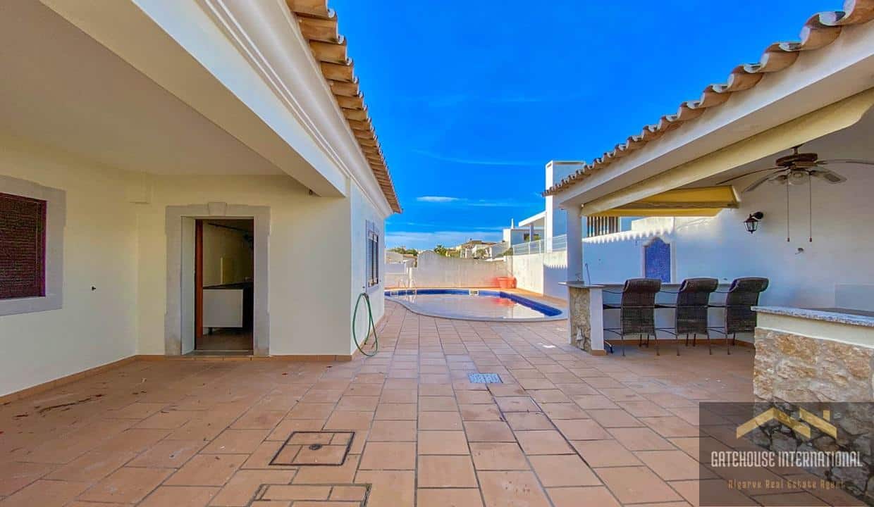 4 Bed Villa With A Guest Annexe & Pool In Loule Algarve23