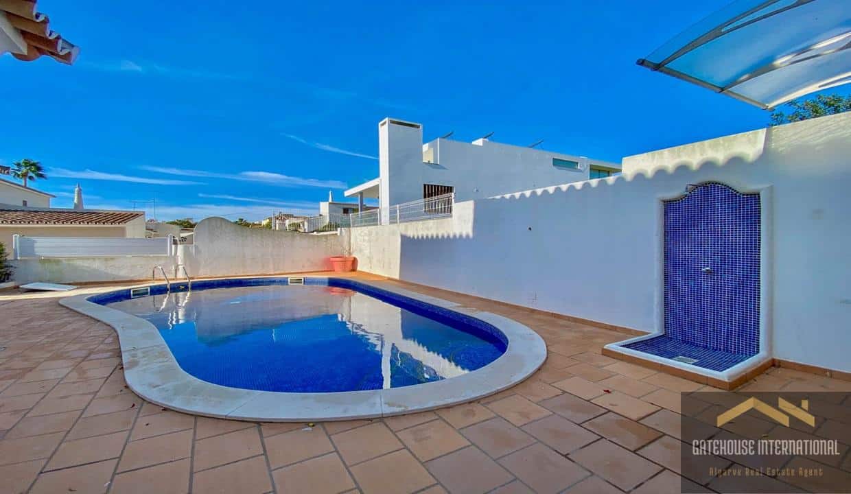 4 Bed Villa With A Guest Annexe & Pool In Loule Algarve44