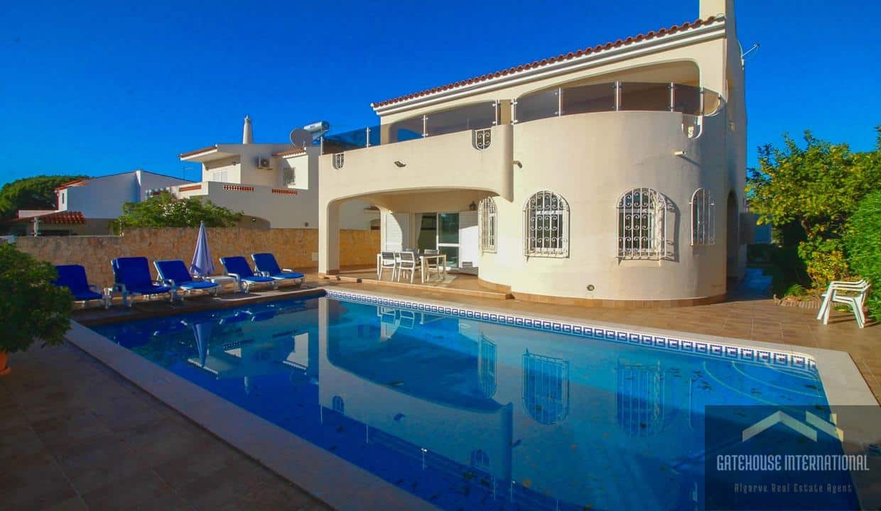 4 Bed Villa With Pool In Vilamoura Algarve12