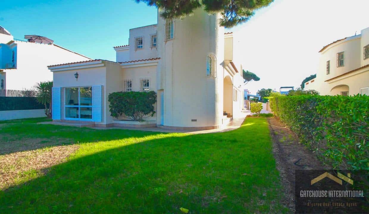 4 Bed Villa With Pool In Vilamoura Algarve56