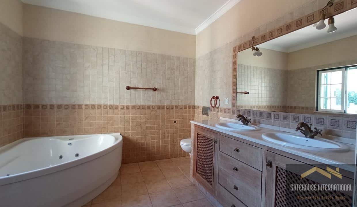 5 Bed Villa For Sale In Moncarapacho Algarve 76