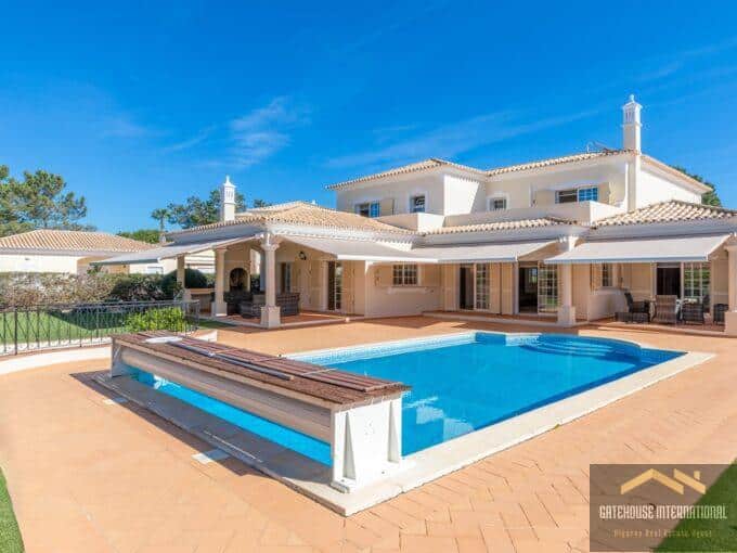 5-Schlafzimmer-Villa zum Verkauf im Vila Sol Golf Resort Algarve