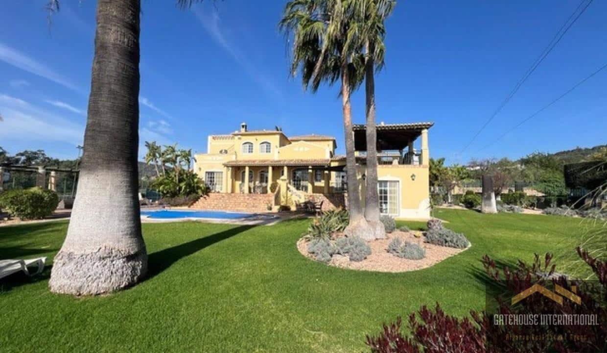 6 Bed Villa With Guest Annexe & Pool & Tennis Court In Santa Barbara de Nexe Algarve 8
