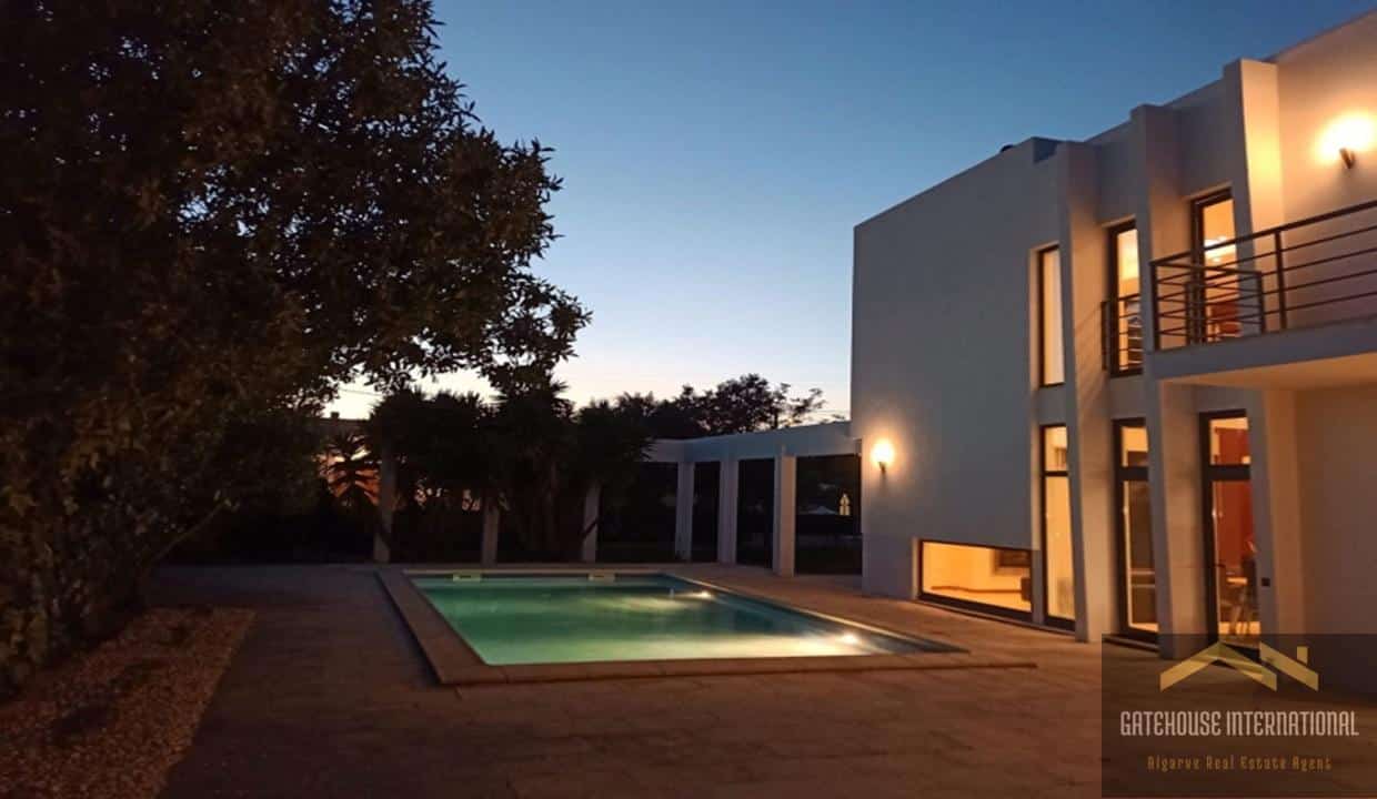 Detached Villa With Pool In Almancil Algarve 21