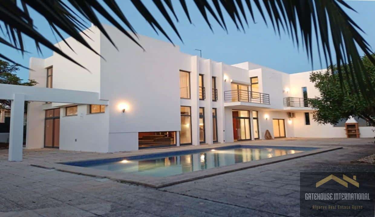 Detached Villa With Pool In Almancil Algarve 23