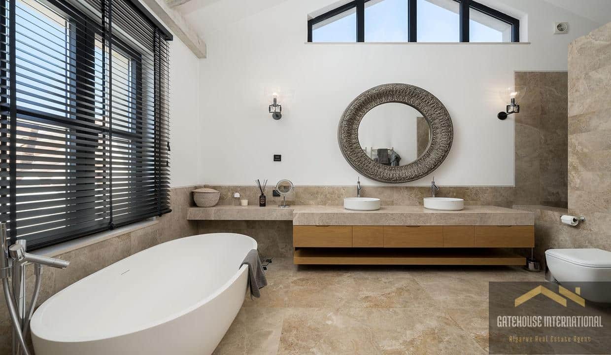 Luxury 6 Bed Villa For Sale In Quinta ta do Lago Golf Resort 32