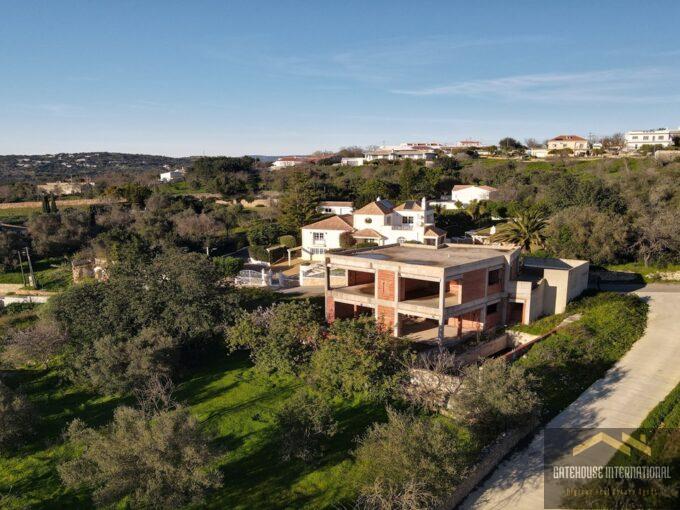 Teilgebaute Villa zum Verkauf in Parragil Loule Algarve2