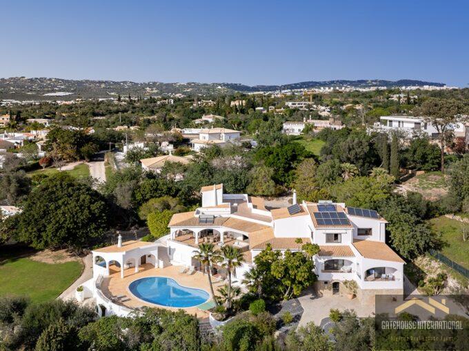 Renovierte 6-Bett-Villa mit Meerblick in Vale Formoso Almancil Algarve 4
