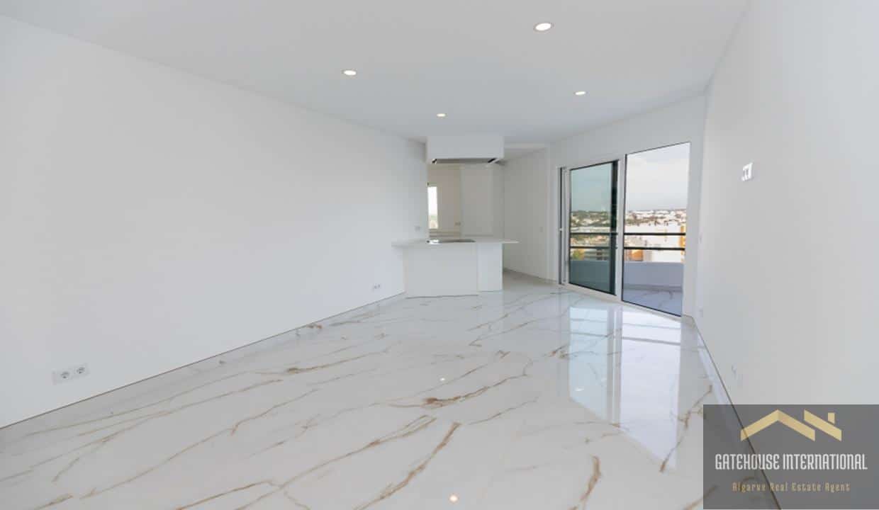 Upper Floor Renovated 2 Bed Sea View Apartment In Vilamoura Algarve2