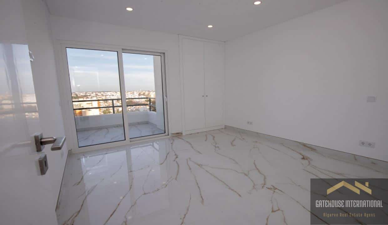 Upper Floor Renovated 2 Bed Sea View Apartment In Vilamoura Algarve6
