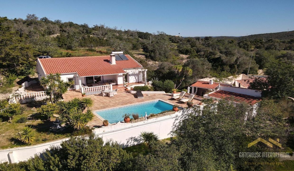Villa With Pool In Loule Algarve