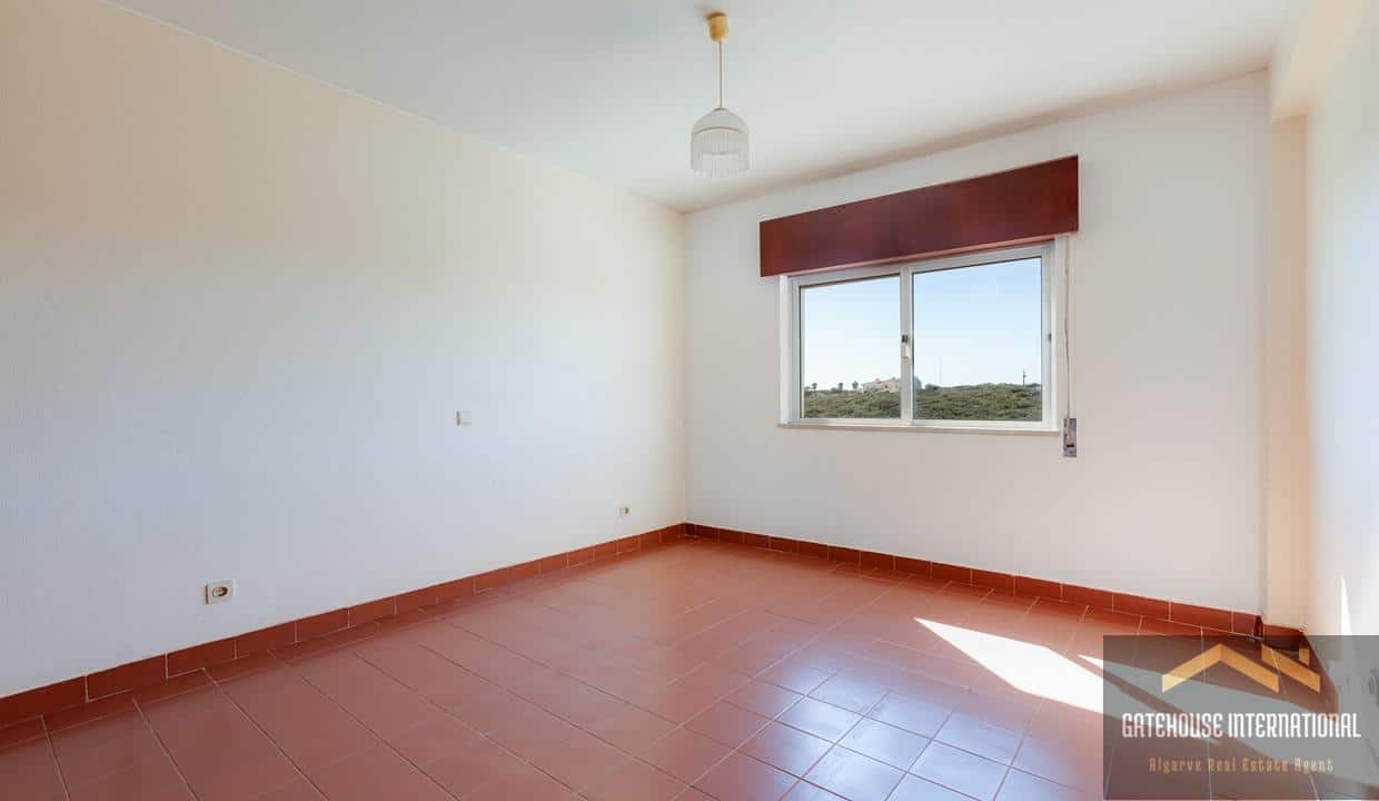 3 Bed Apartment In Almadena Luz Algarve99